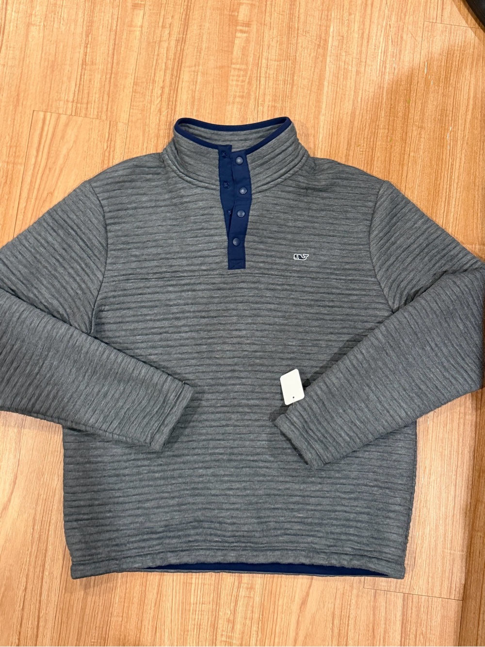 Vineyard Vines Gray Quilted Snap Henley with Navy Trim